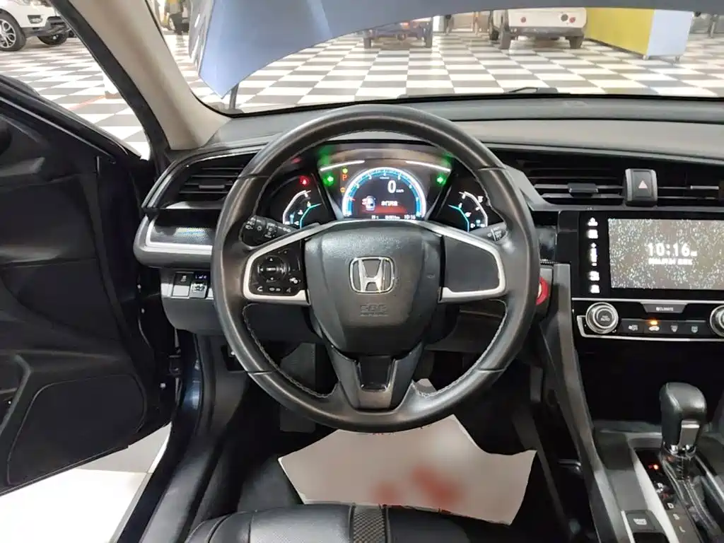 Honda Civic — фото 11