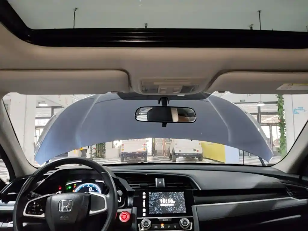 Honda Civic — фото 18