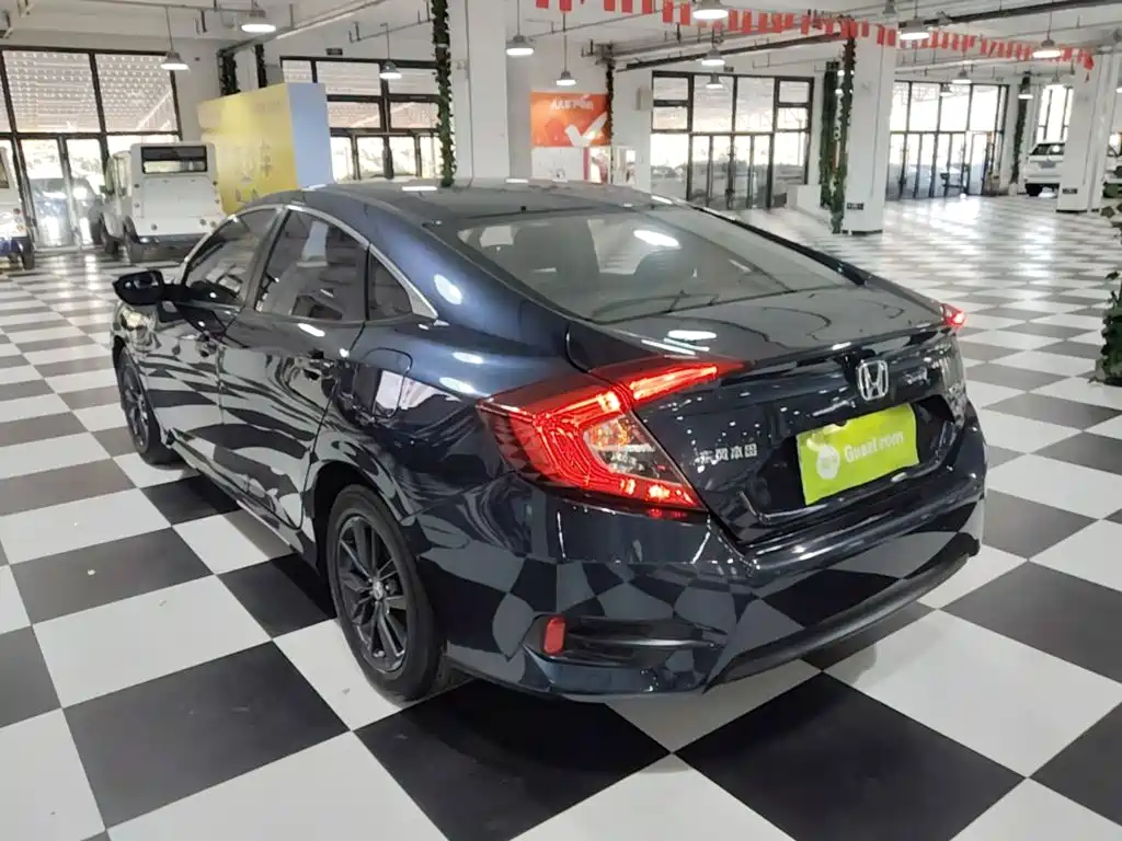 Honda Civic — фото 5