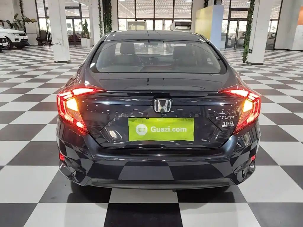 Honda Civic — фото 6