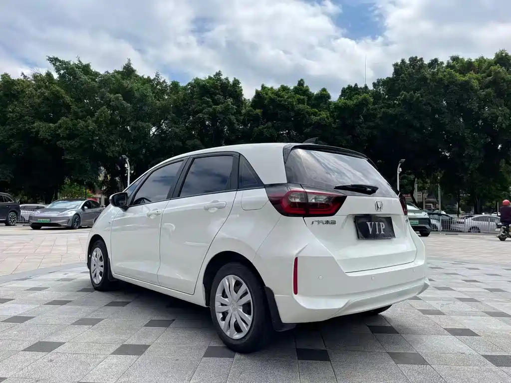 Honda Fit — фото 5