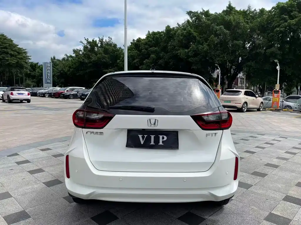 Honda Fit — фото 6