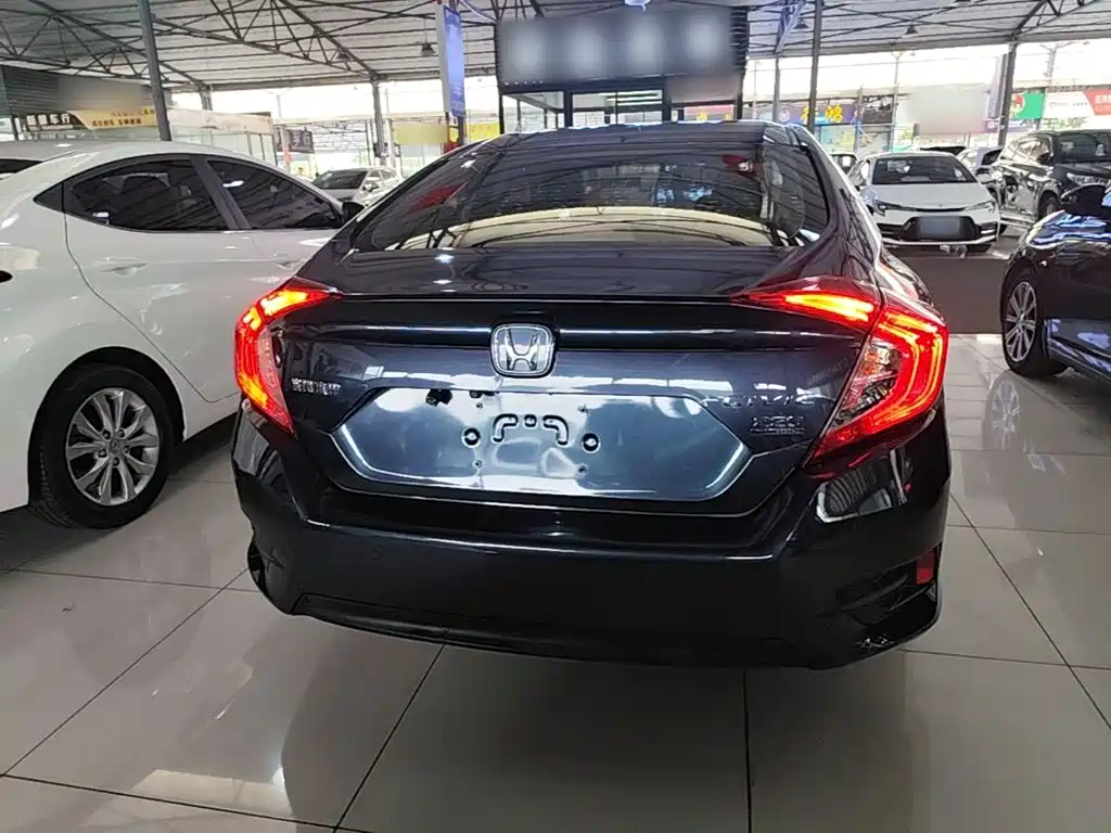 Honda Civic — фото 6