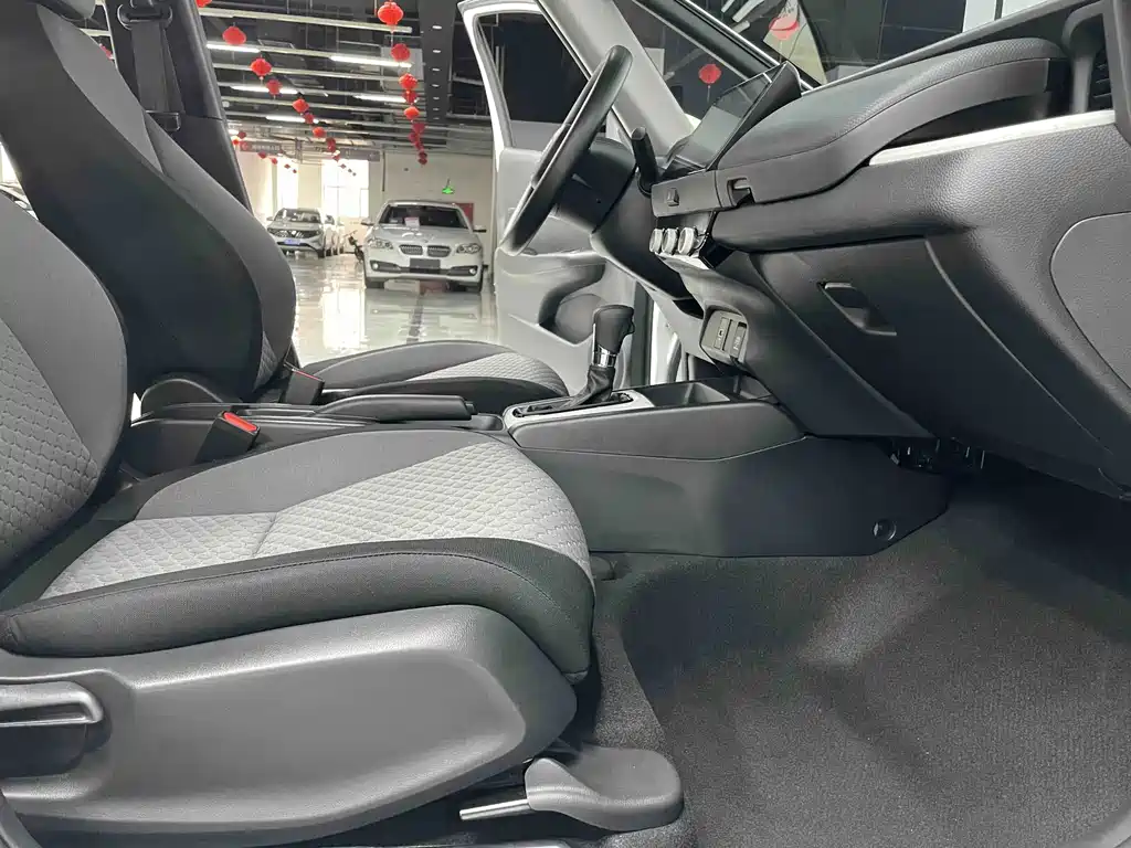 Honda Fit — фото 14
