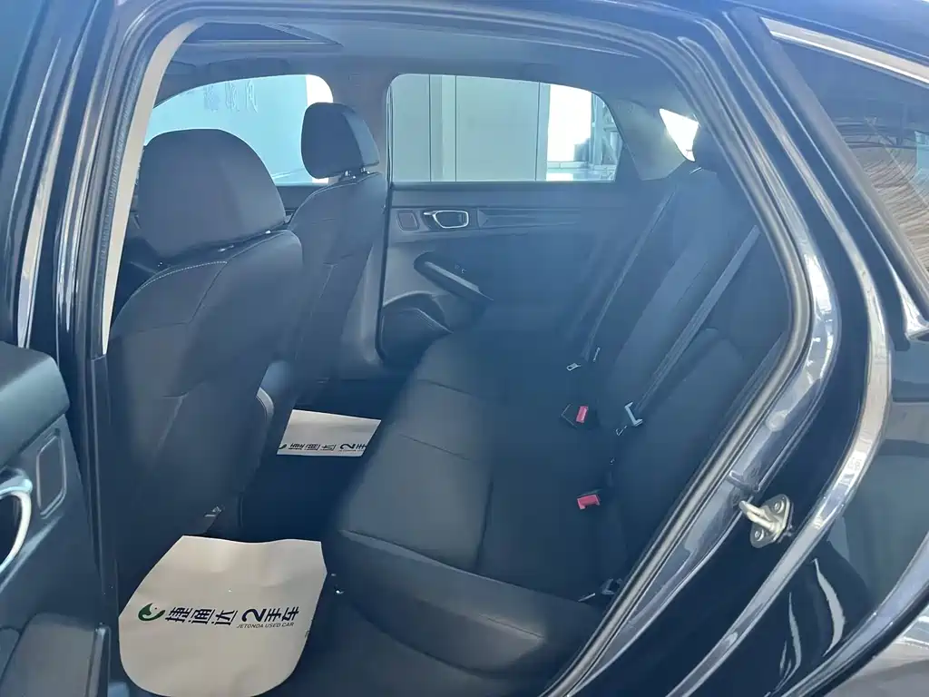 Honda Civic — фото 10