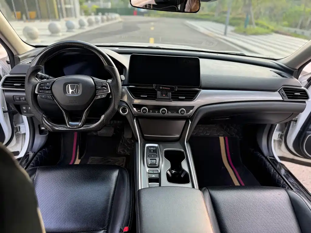 Honda Accord — фото 4
