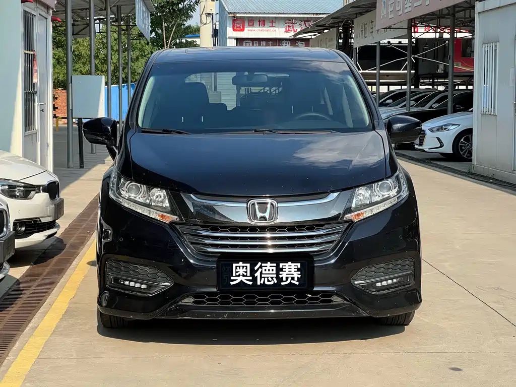 Honda Odyssey — фото 2