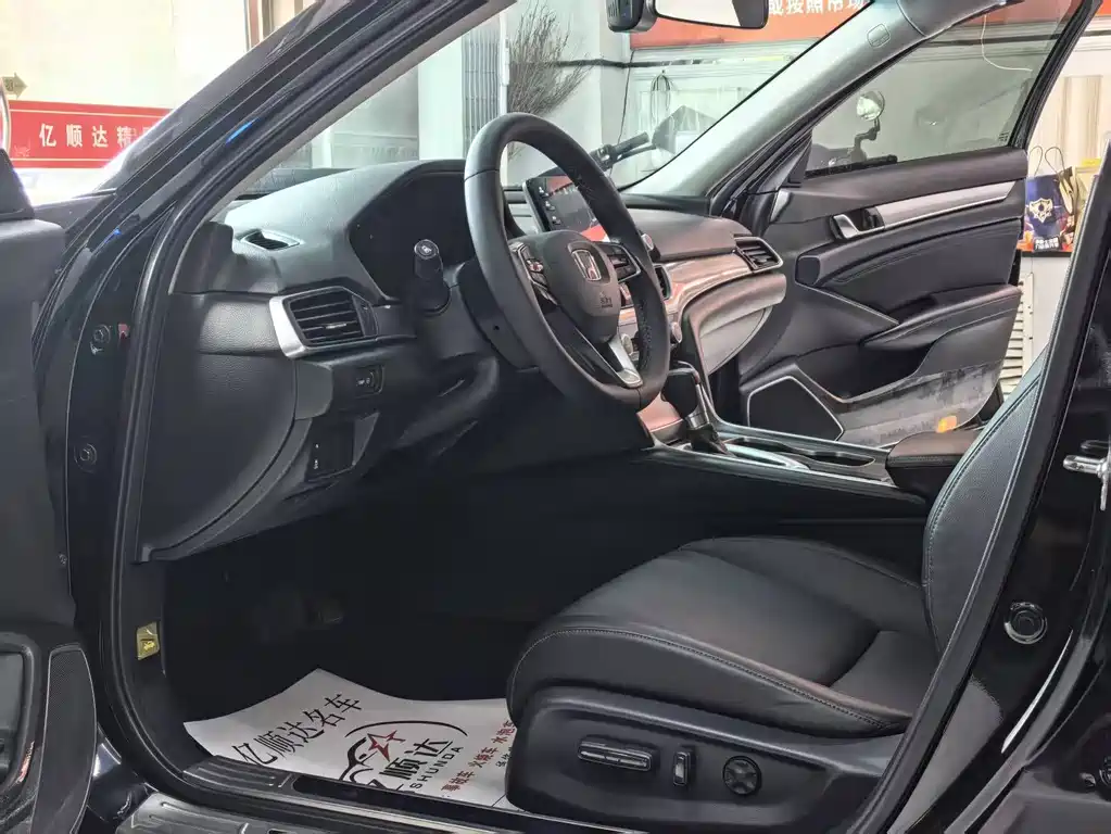 Honda Accord — фото 4