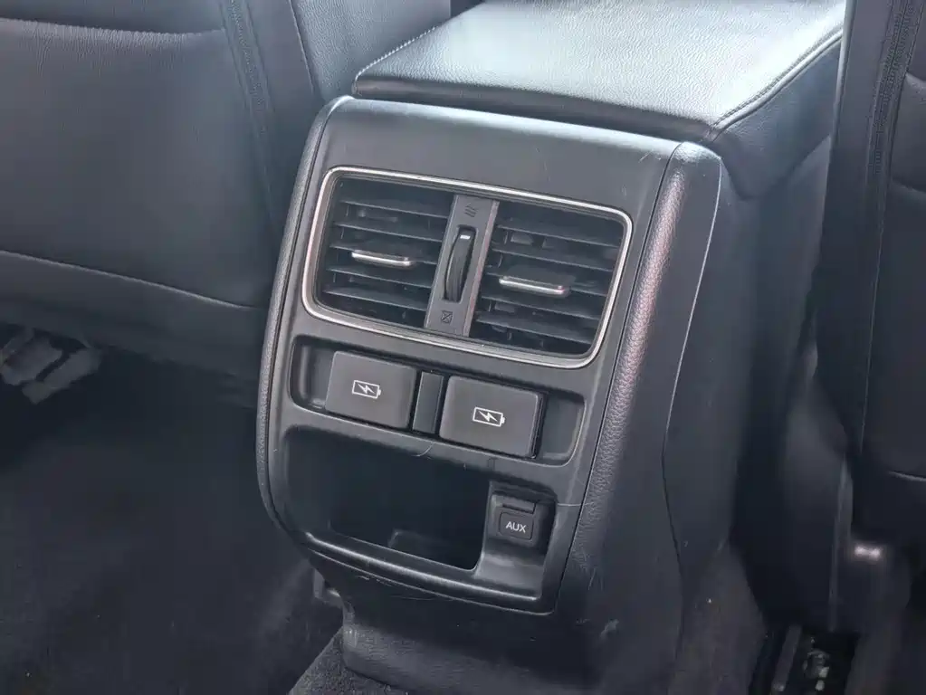 Honda Accord — фото 8