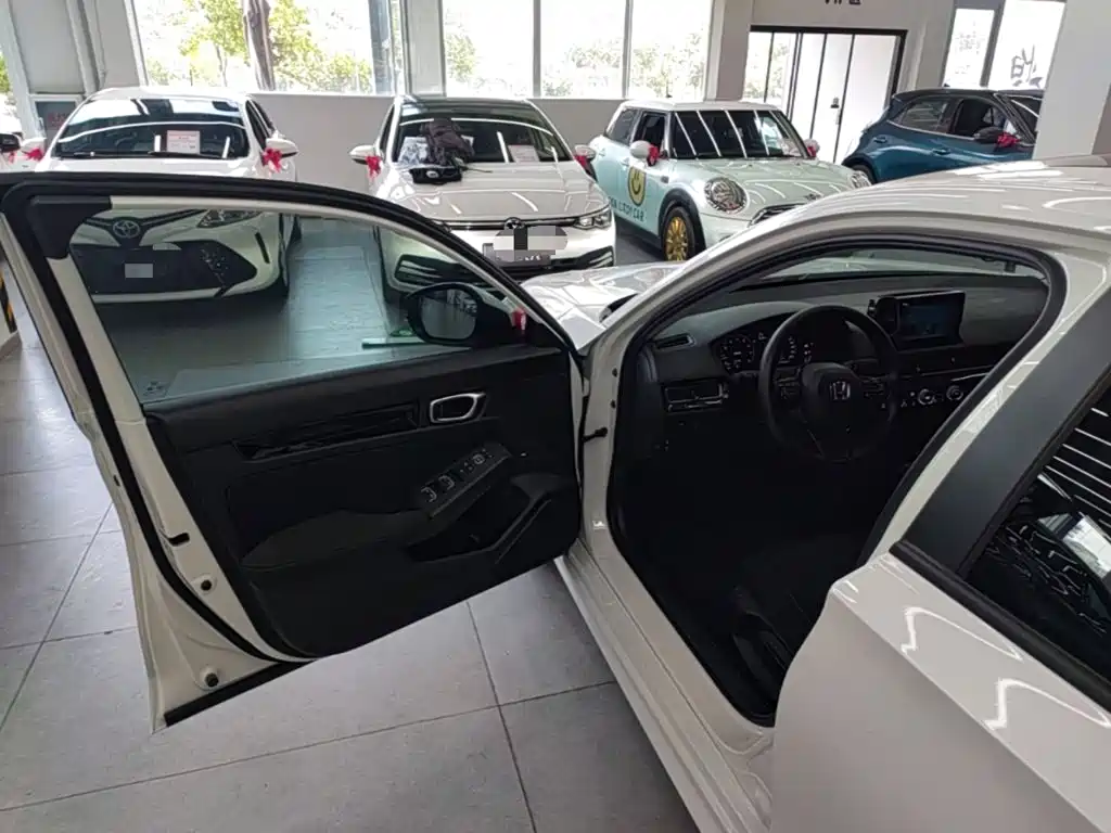 Honda Civic — фото 16