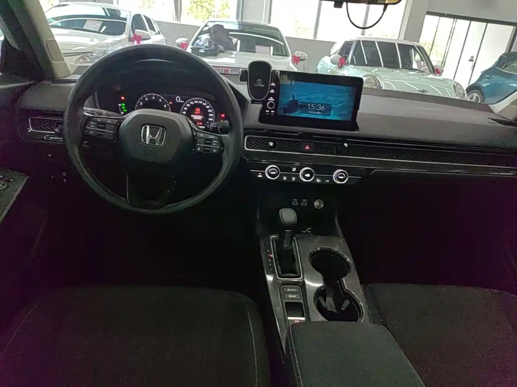 Honda Civic — фото 10