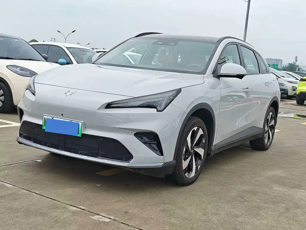 ARCFOX Alpha T5