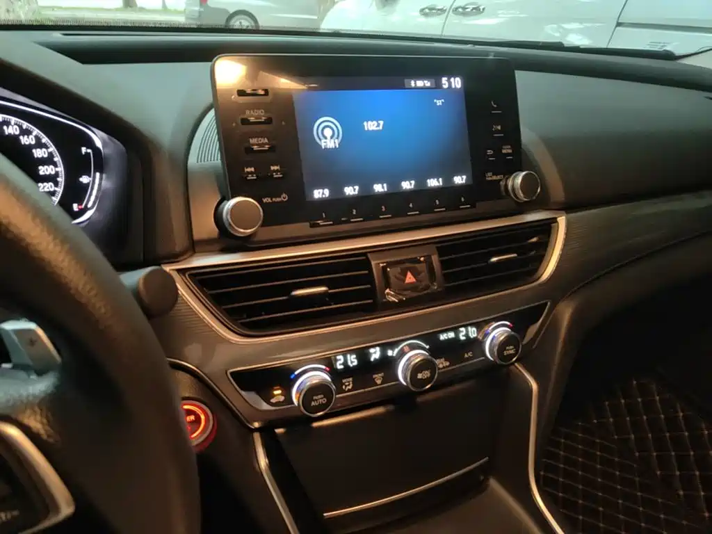 Honda Accord — фото 13