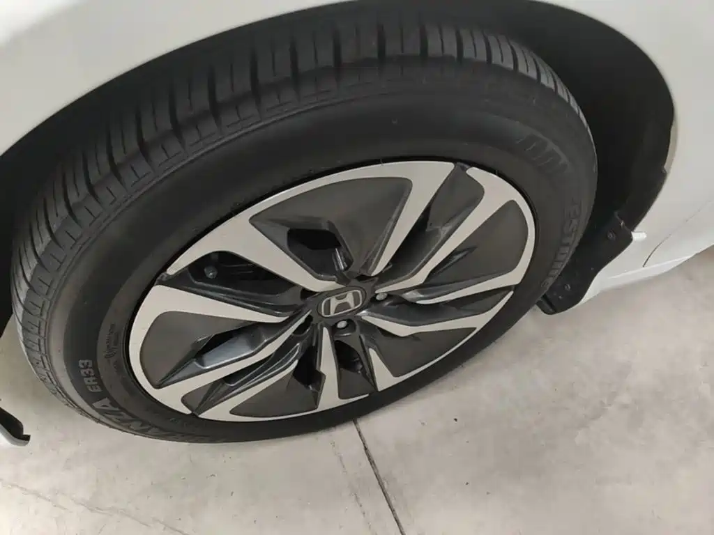 Honda Accord — фото 23