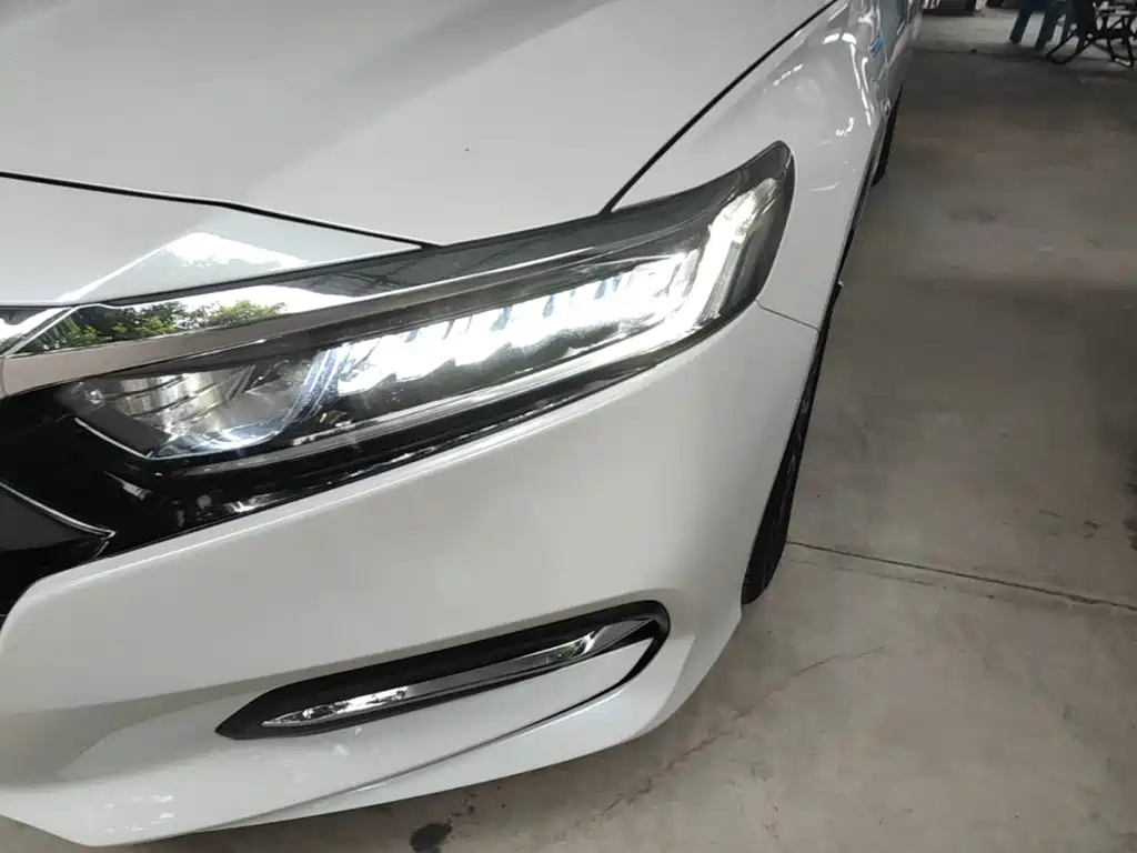 Honda Accord — фото 24