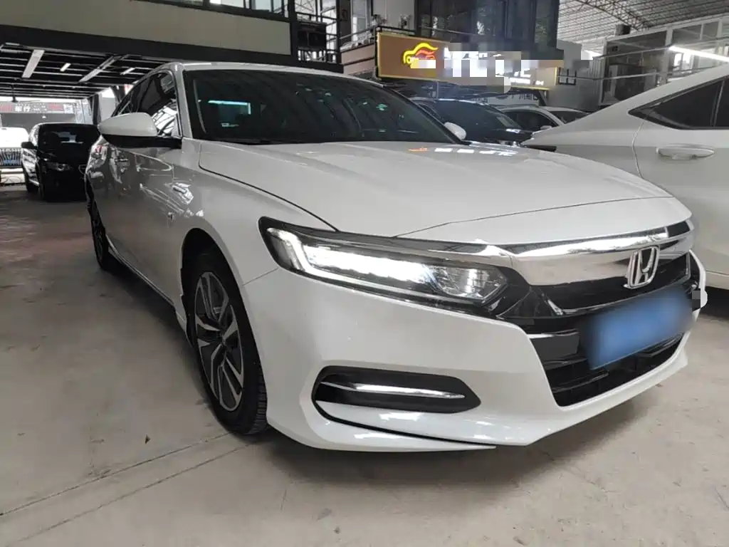Honda Accord — фото 4
