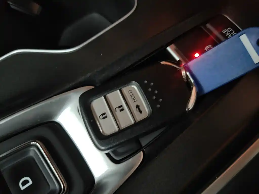 Honda Accord — фото 9