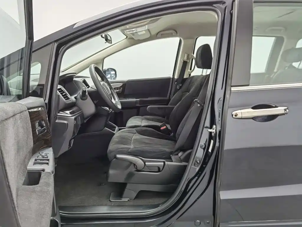 Honda Odyssey — фото 10