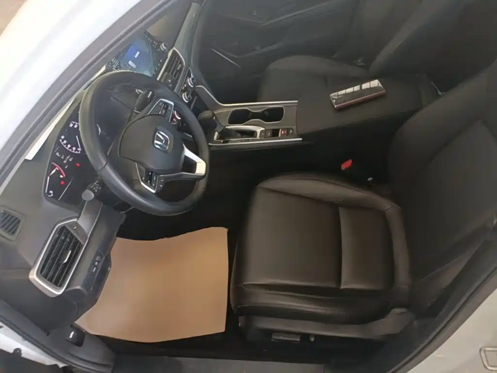 Honda Accord — фото 15