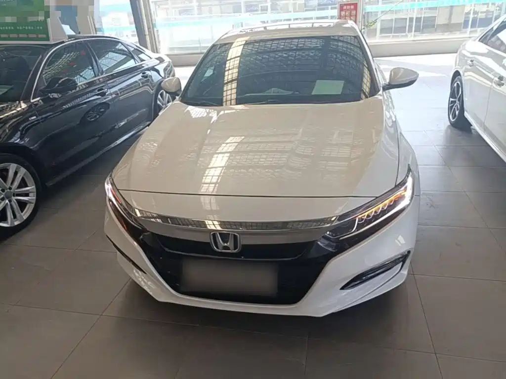 Honda Accord — фото 3