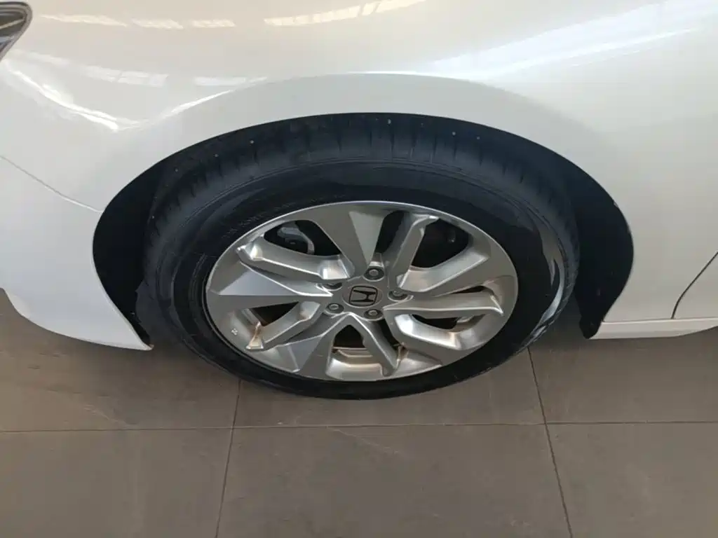 Honda Accord — фото 23