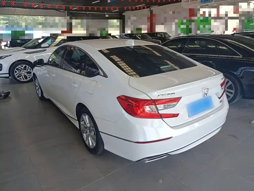 Honda Accord — фото 5