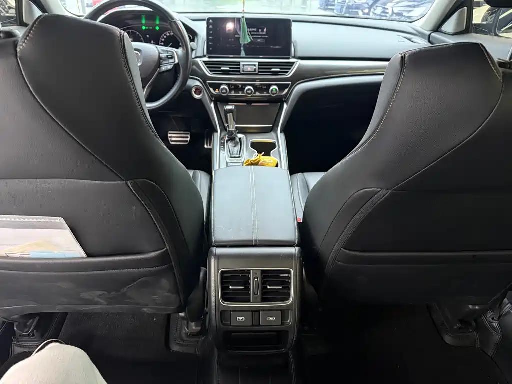 Honda Accord — фото 14