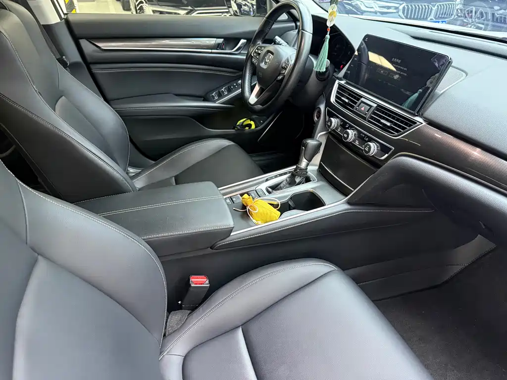 Honda Accord — фото 22
