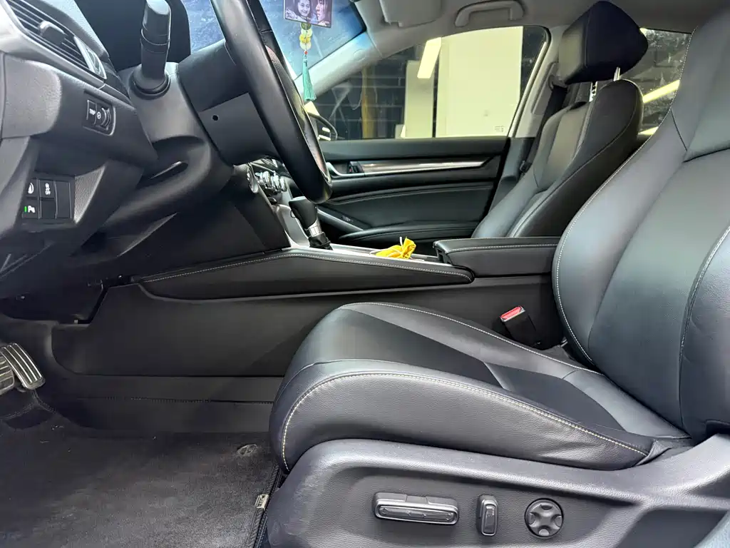 Honda Accord — фото 5