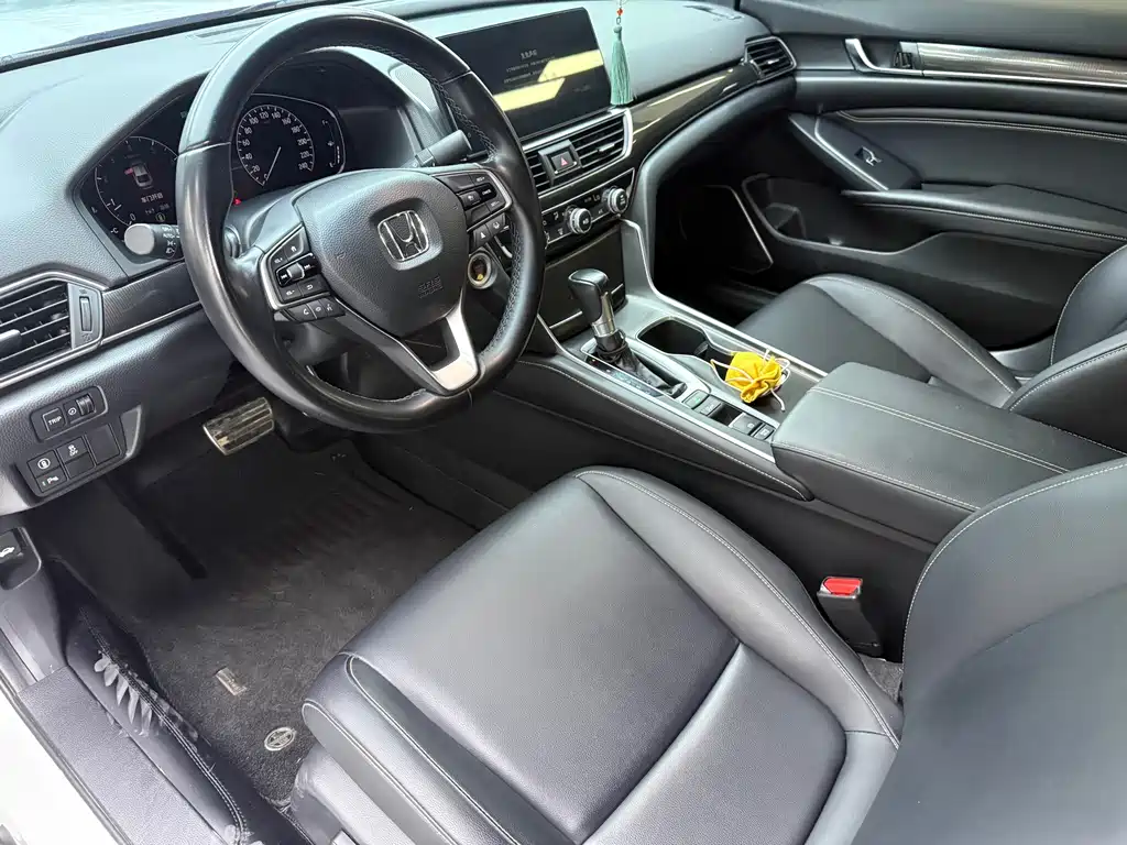 Honda Accord — фото 6