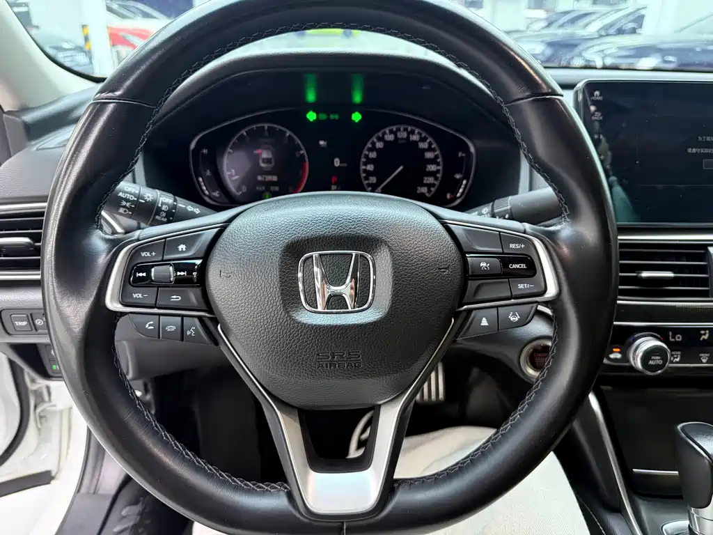 Honda Accord — фото 7