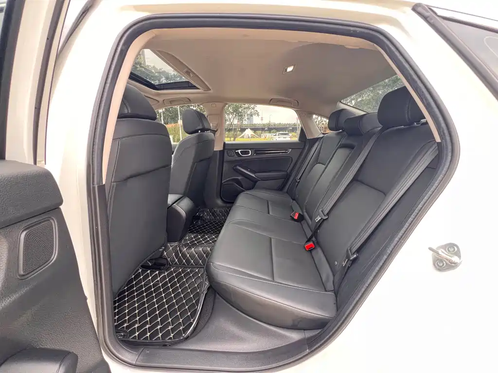 Honda Civic — фото 10