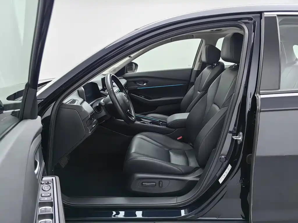 Honda Accord — фото 10