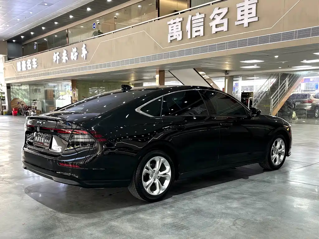 Honda Accord — фото 14