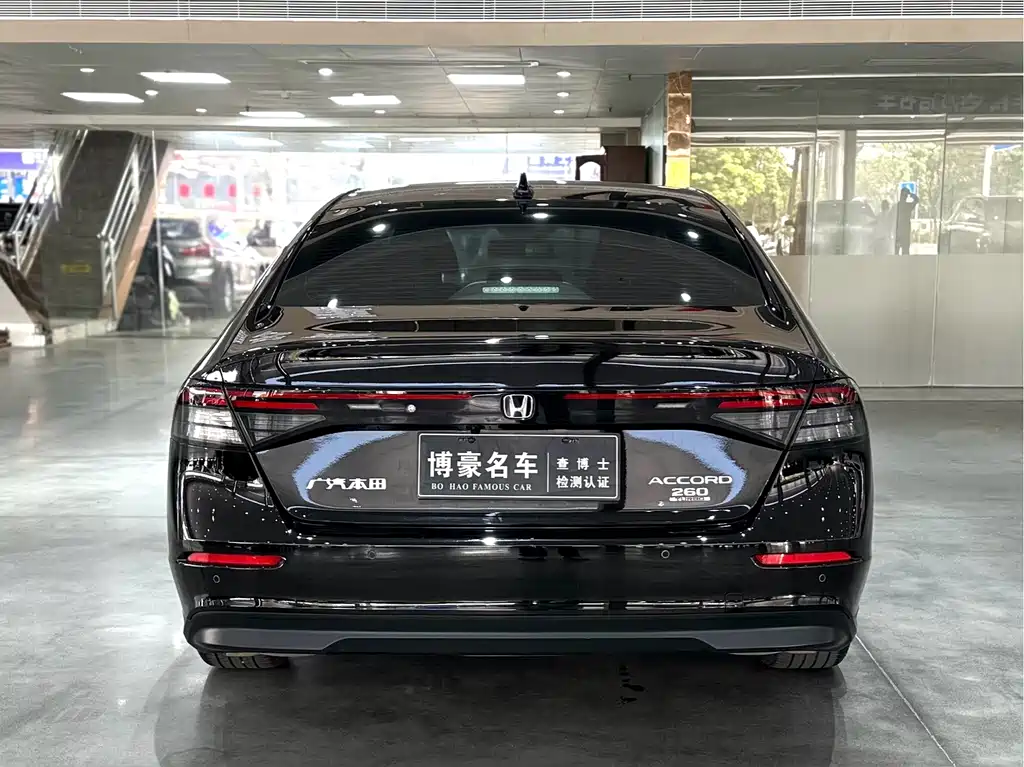 Honda Accord — фото 15