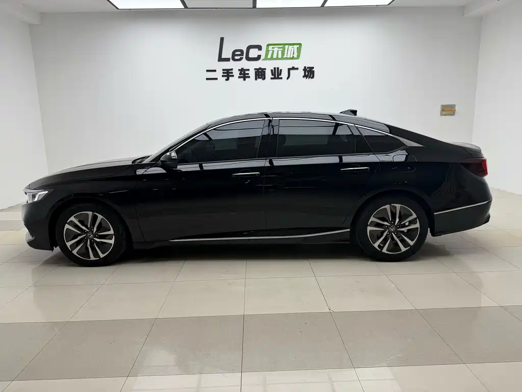 Honda Accord — фото 4