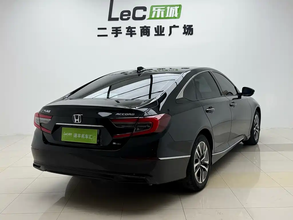 Honda Accord — фото 5
