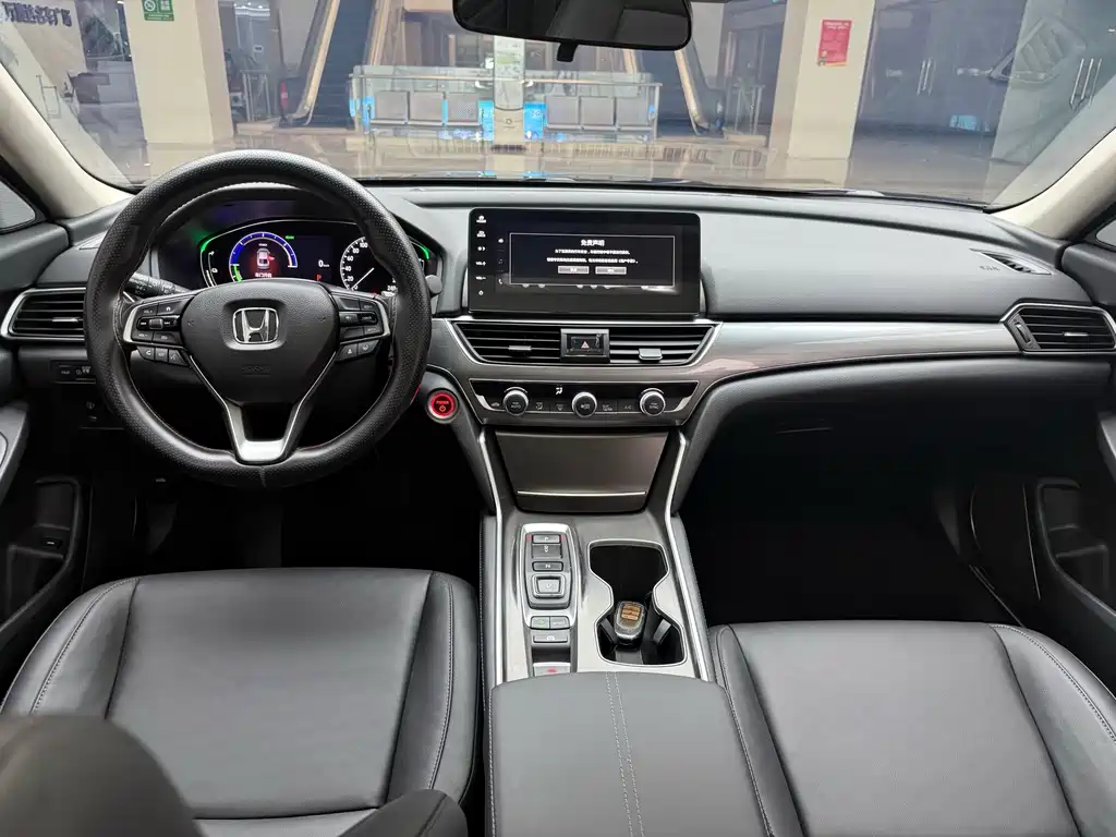 Honda Accord — фото 10