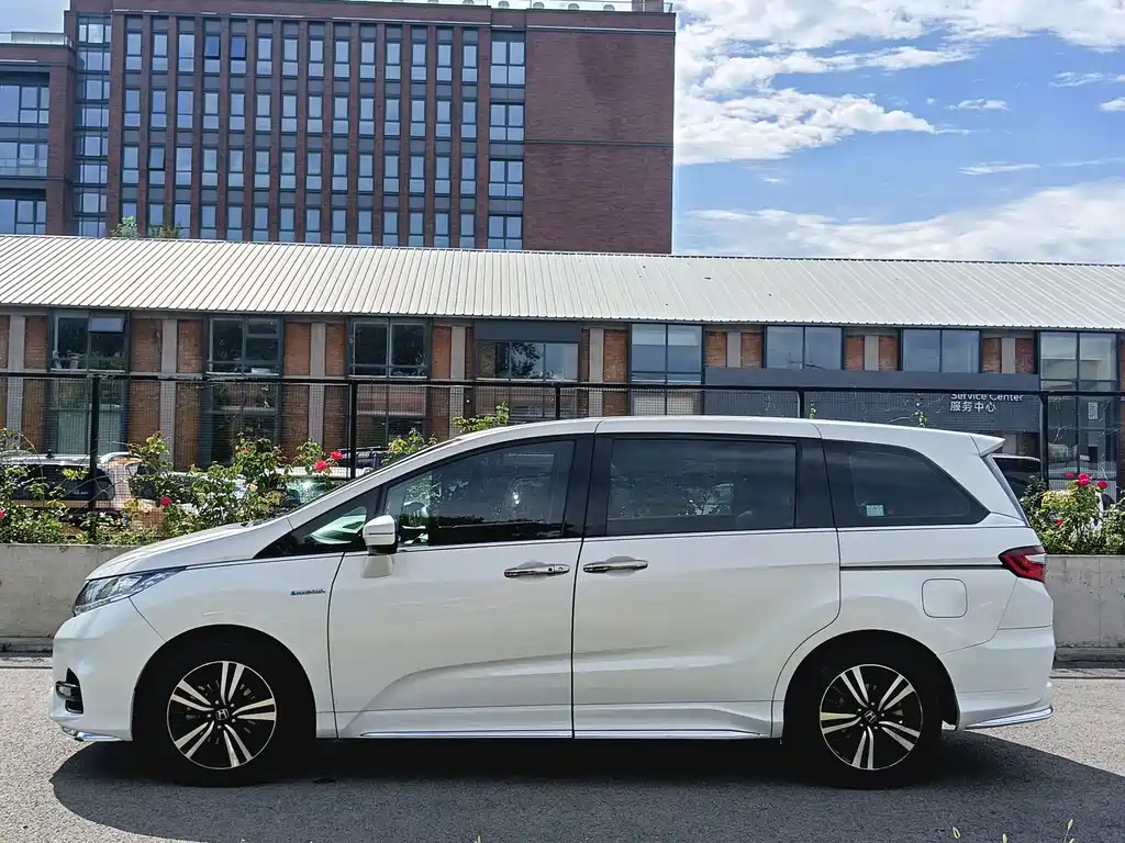 Honda Odyssey — фото 6
