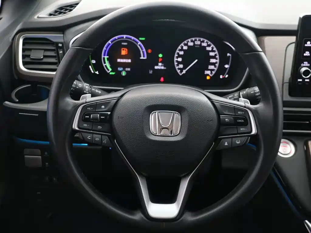 Honda Odyssey — фото 11