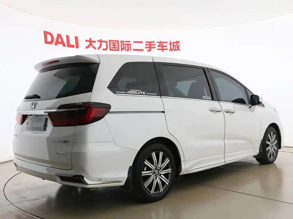 Honda Odyssey — фото 14