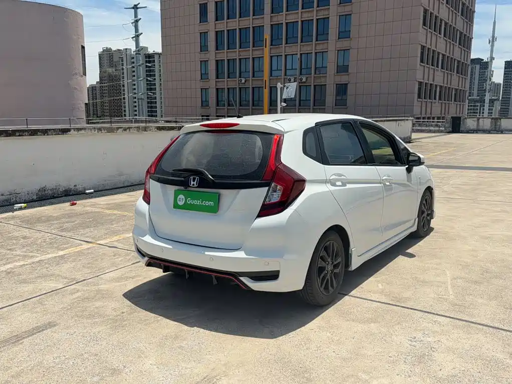 Honda Fit — фото 5