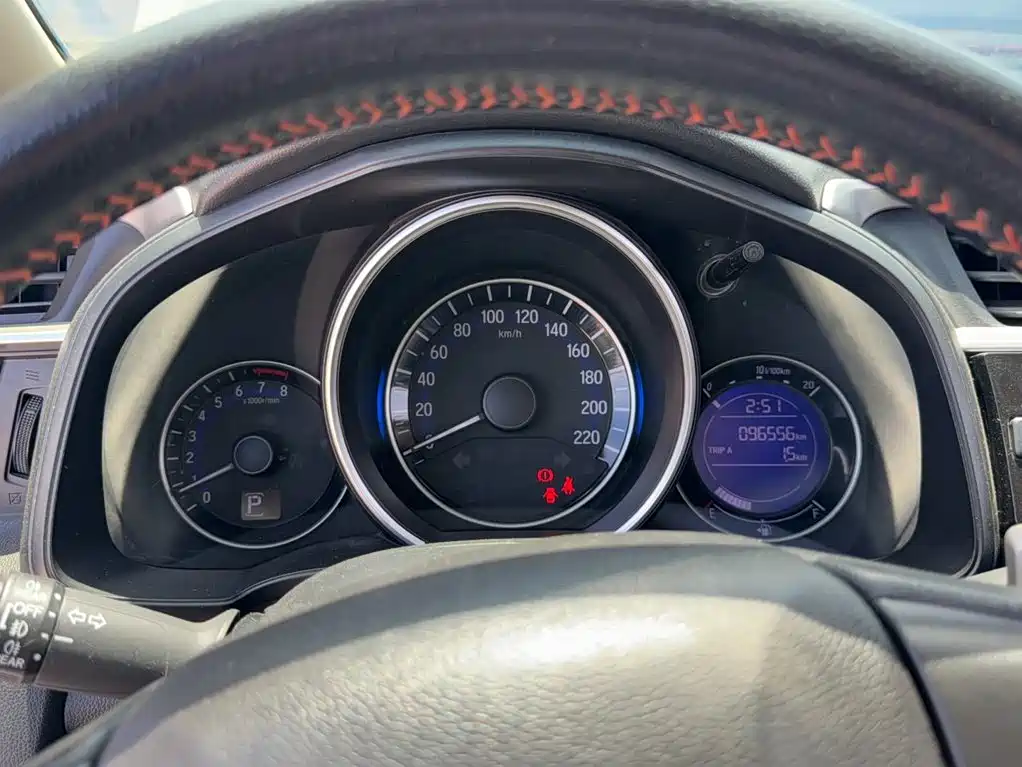 Honda Fit — фото 8