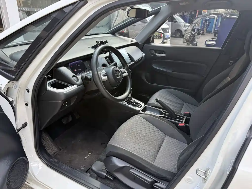 Honda Fit — фото 4
