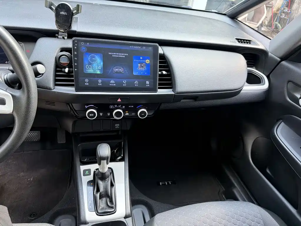 Honda Fit — фото 6