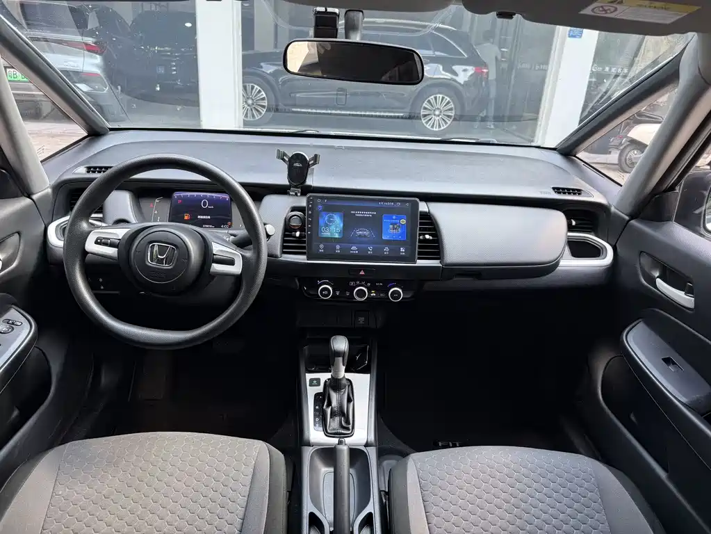 Honda Fit — фото 8
