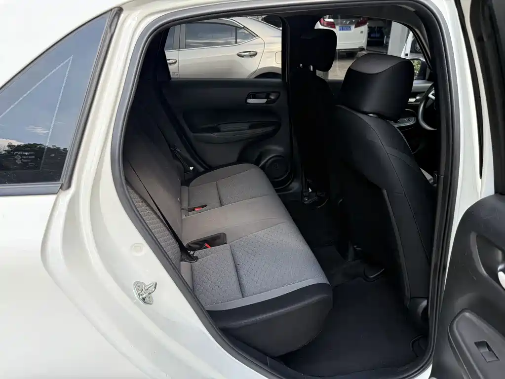 Honda Fit — фото 9