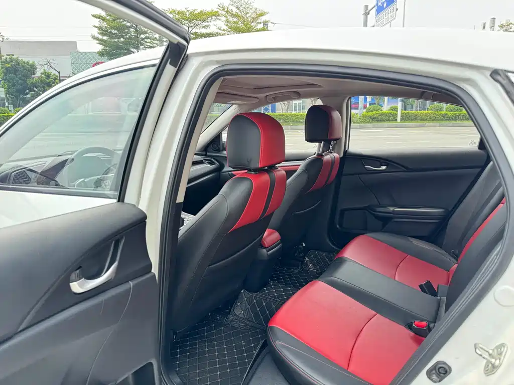 Honda Civic — фото 9