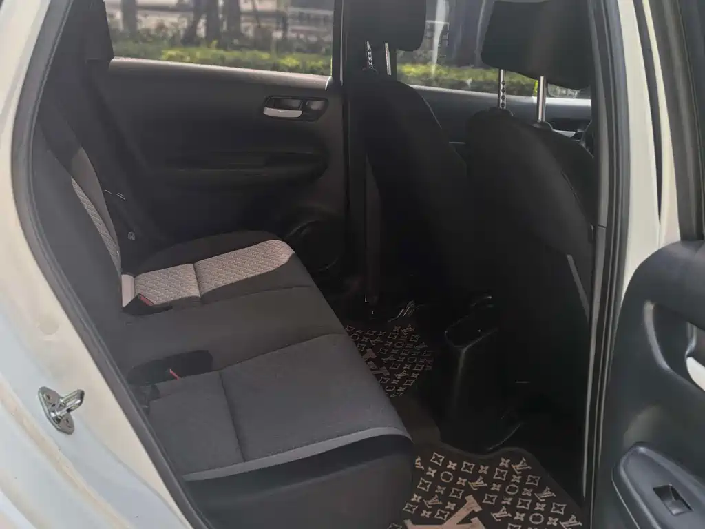 Honda Fit — фото 5