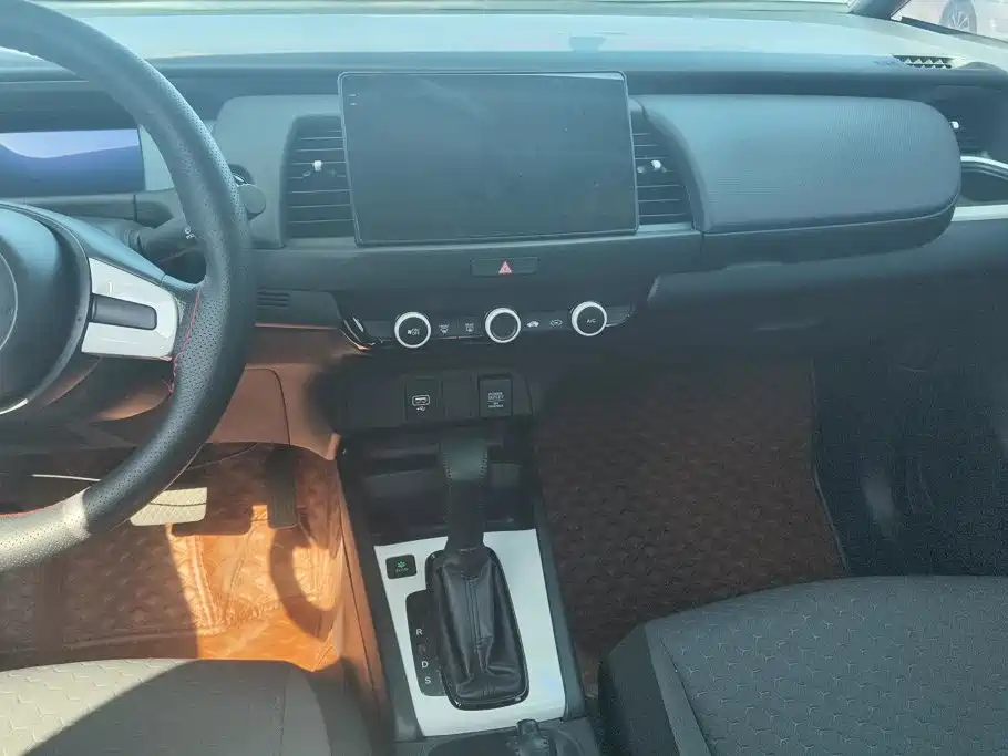 Honda Fit — фото 13